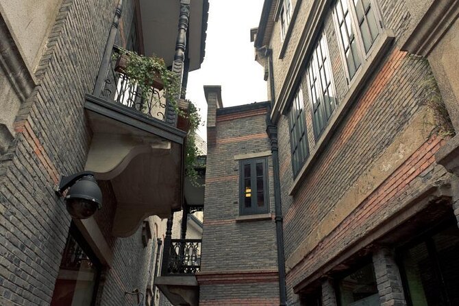 Shanghai Night River Cruise and Light Tour with Yuyuan Bazaar - Key points at a glance
