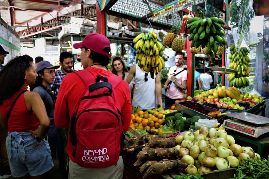 Shared Tour Cali's Local Food at Alameda Market - The guide makes the difference