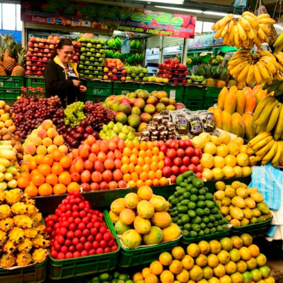 Shared Tour of Colombian Exotic Fruit at Paloquemao Market - Key points to know before you book