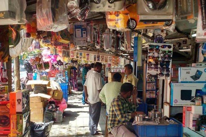 Shopping and Bazaar trail in Chennai - The Victoria Technical Institute offers a calmer shopping pause