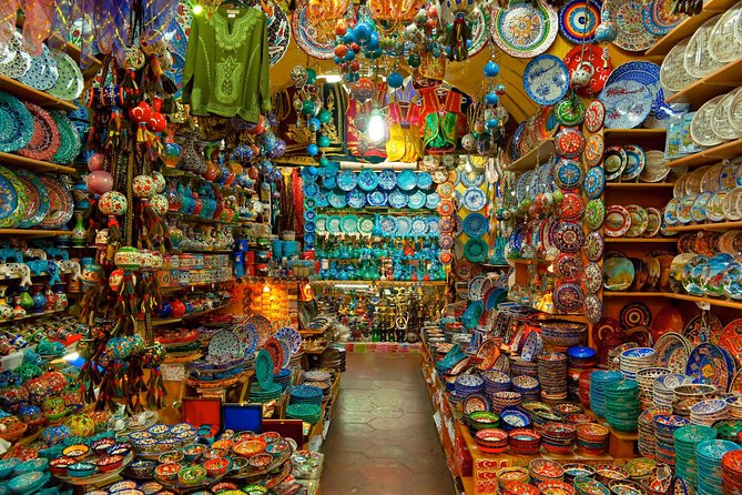 Shopping in Grand Bazaar - Learning how to bargain without making it awkward