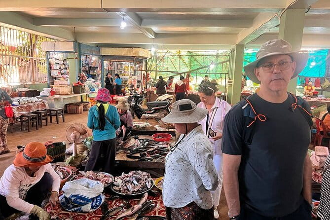 Siem Reap: Morning Bike Tours with Local Market & Lunch - A market morning in southern Siem Reap