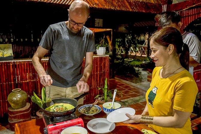 Small-group 2-Day Mekong Delta: Floating market, Cooking Class... - The early boat ride to Cai Rang Floating Market