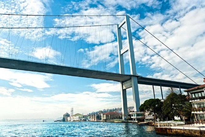 Small-Group Bosphorus Cruise and Istanbul’s Egyptian Bazaar - A short walk through historic Eminönü Square