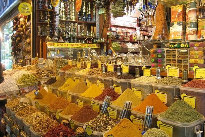 Small-Group Bosphorus Cruise and Istanbul’s Egyptian Bazaar - The 90-minute Bosphorus cruise