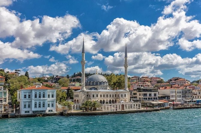 Small-Group Bosphorus Cruise and Istanbul’s Egyptian Bazaar - Pickup, timing, and group size