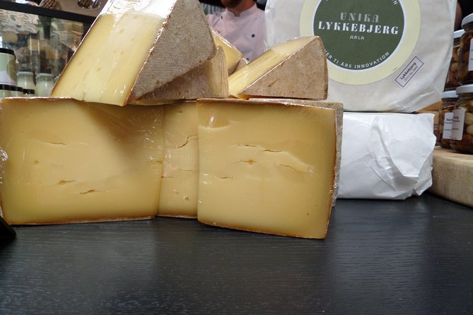 Small-Group Gourmet Evening Walking Tour of Copenhagen with Market Visit and Dinner - What the food experience is really like