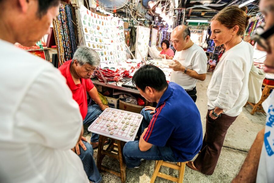 Small-group Kowloon Markets Walking Tour - Bargains and people-watching at Ladies Market