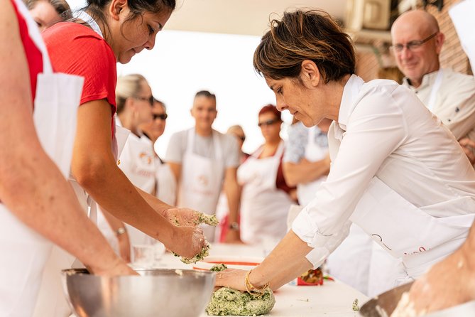 Small Group Market tour and Cooking class in Brindisi - Making pasta by hand