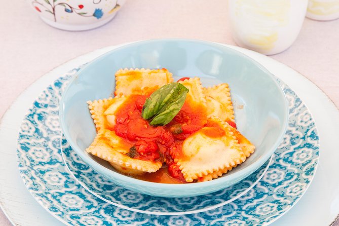 Small Group Market tour and Dining Experience at a Cesarina's home in Brindisi - Who will get the most from this experience