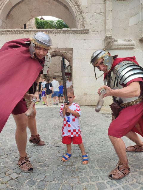 Split: Historical & Gastro Treasures Tour with Green Market - Lunch in a traditional konoba