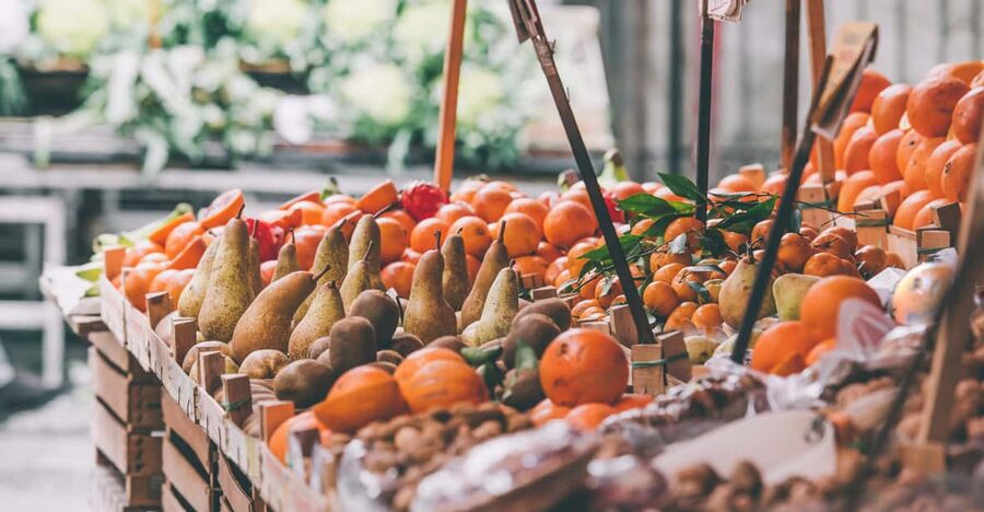 Spoleto: Market Tour and Meal at a Local's Home - Should you book this market and home meal?