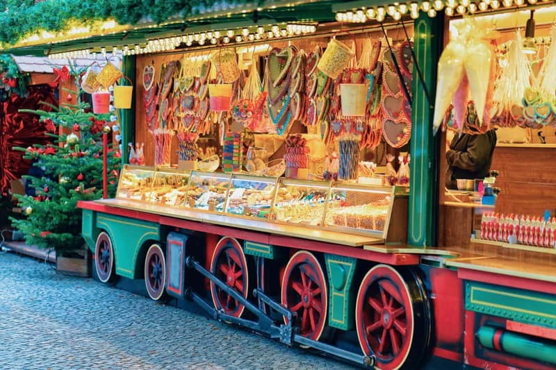 Stockholm: Christmas Market Magic Walking Tour with a Local - Practical preparation for a winter hour outdoors