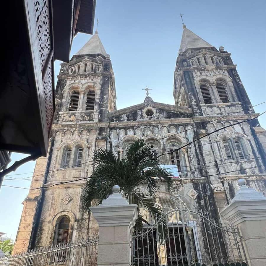Stone Town Guided Tour: Culture, Slave Market & Spice Market - The Anglican Cathedral and the Old Slave Market