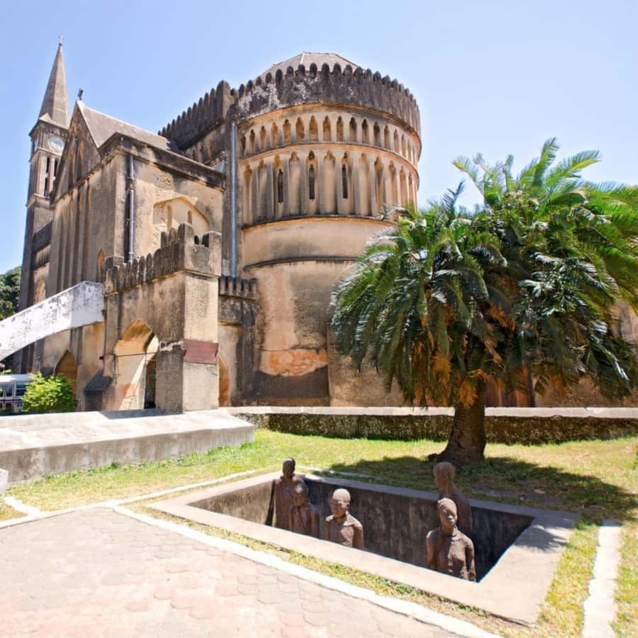 Stone Town Guided Tour: Culture, Slave Market & Spice Market - Forodhani Gardens and the best way to finish