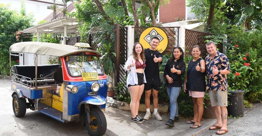 Sukhumvit: Hands-on Thai Cooking Class & Market Tour in BKK - The morning begins at the Asoke and Sukhumvit junction