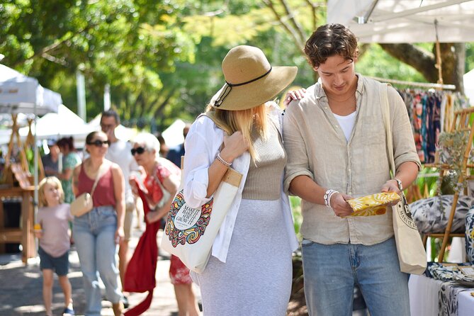 Sunshine Coast Hinterland and Noosa Day Trip from Brisbane Incl Eumundi Markets - Montville: 45 minutes for shops and coffee