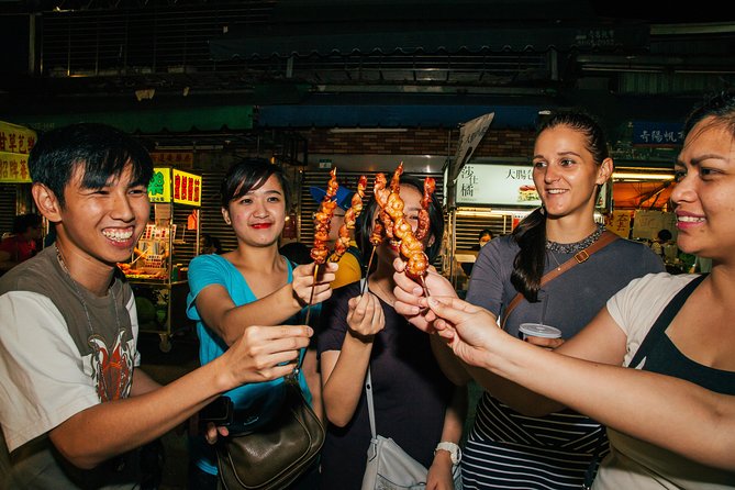 Taipei Food Tour: Night Market & Convenience Store(Food Included) - Meng Jia Night Market: Your First Taste of Taipei