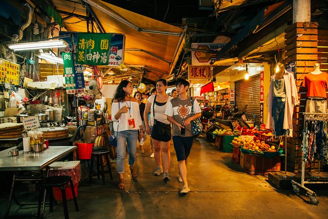 Taipei Food Tour: Night Market & Convenience Store(Food Included) - The Guides Shape the Evening