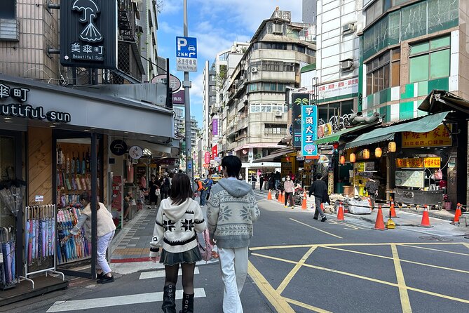 Taipei Hidden Eats, Market & Street Food Tour with 8+ Tastings - What makes this Taipei food walk worth considering