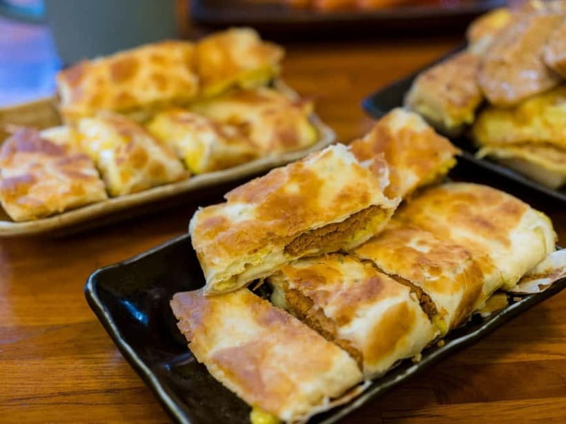 Taipei: Taiwan Traditional Breakfast & Market & Tea Tasting - The short guided sections and what they add