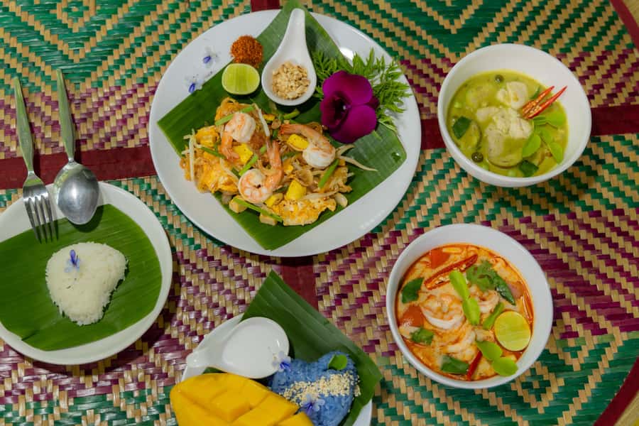 Thai Cooking Class with Market & Garden Tour - Key points to know before booking