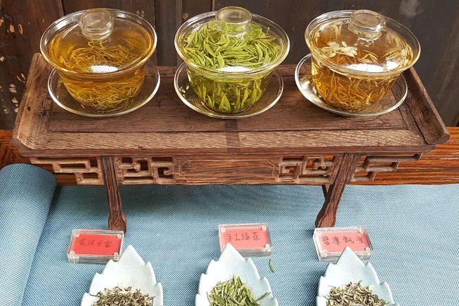 Three-Hour Private Chengdu Tea Wholesale Market Tour - Learning how green, oolong, black, white, and Pu-er tea differ