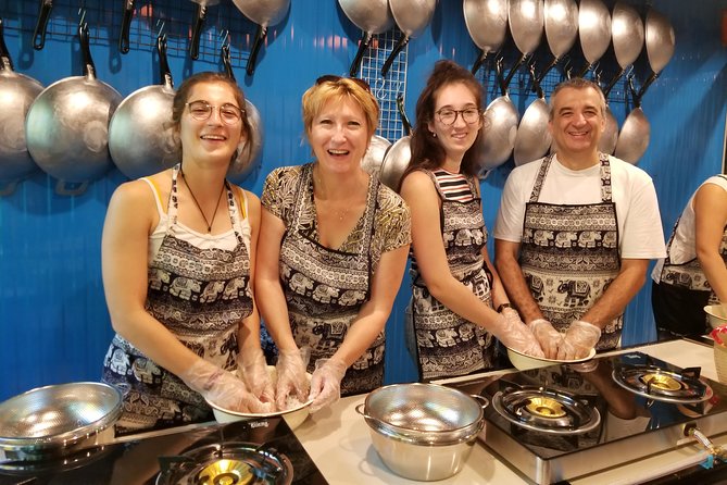 Tingly Thai Cooking Class with Morning Market Tour - Location, timing, and practical details