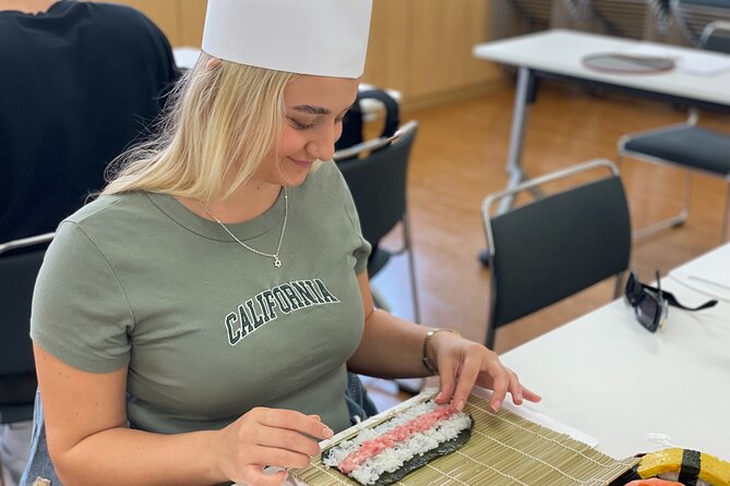 Tokyo Sushi Making Class in Tsukiji with Professional Chef - Why the 90-Minute Format Works