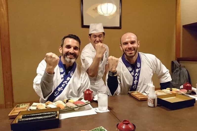 Tokyo: Sushi Making with Pro Chef & Tsukiji Fish Market Tour - Why this four-hour food tour works