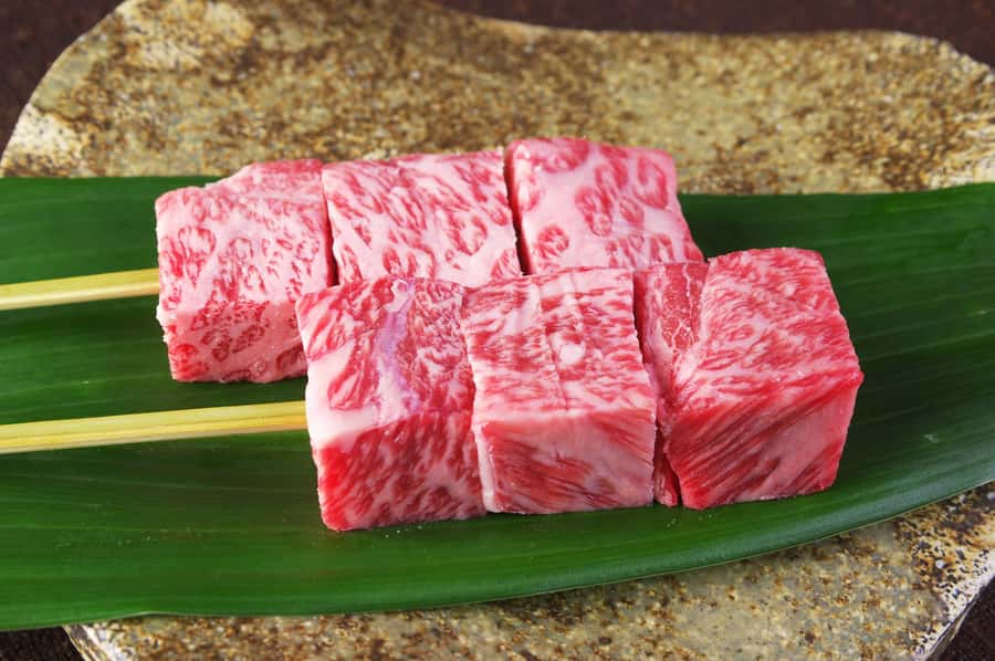Tokyo : Tsukiji Fish Market Food Walking & Shrine Visit Tour - Who will get the most from this Tsukiji walk?