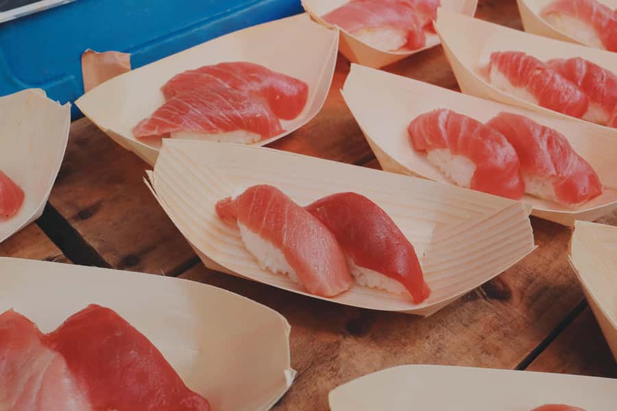 Tokyo : Tsukiji Fish Market Food Walking & Shrine Visit Tour - Should you book the Tsukiji food and shrine tour?