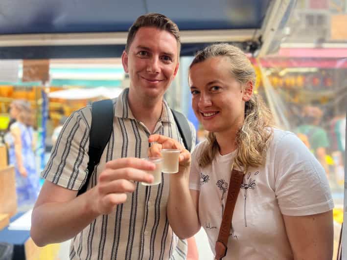 Tokyo: Tsukiji Fish Market Guided Walking Tour - Key points at a glance