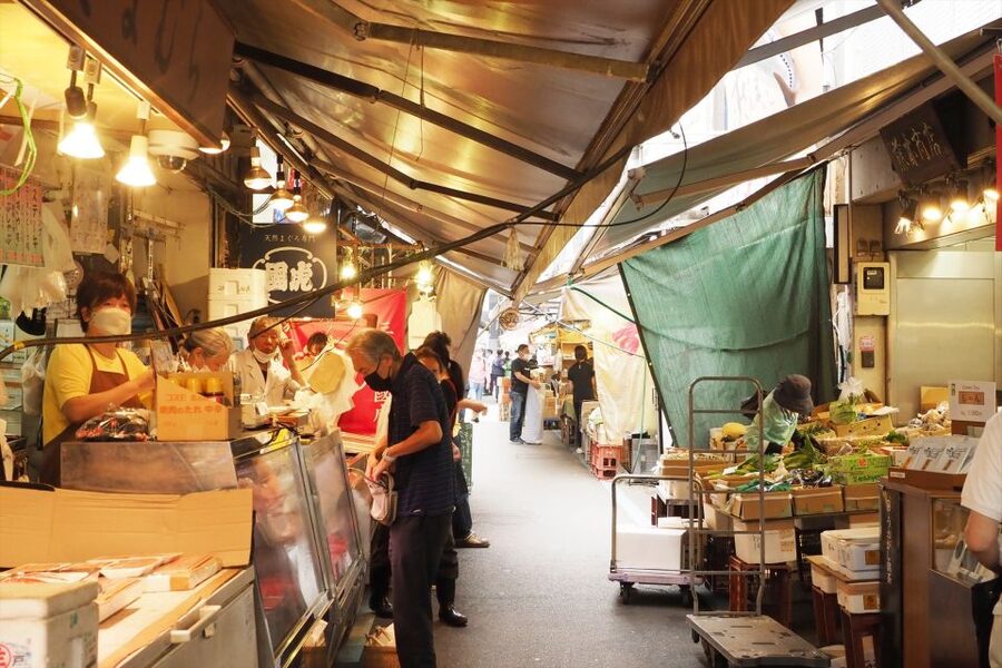 Tokyo: Tsukiji Market Guided Tour & Sushi-Making Experience - The taste question, especially for sushi fans