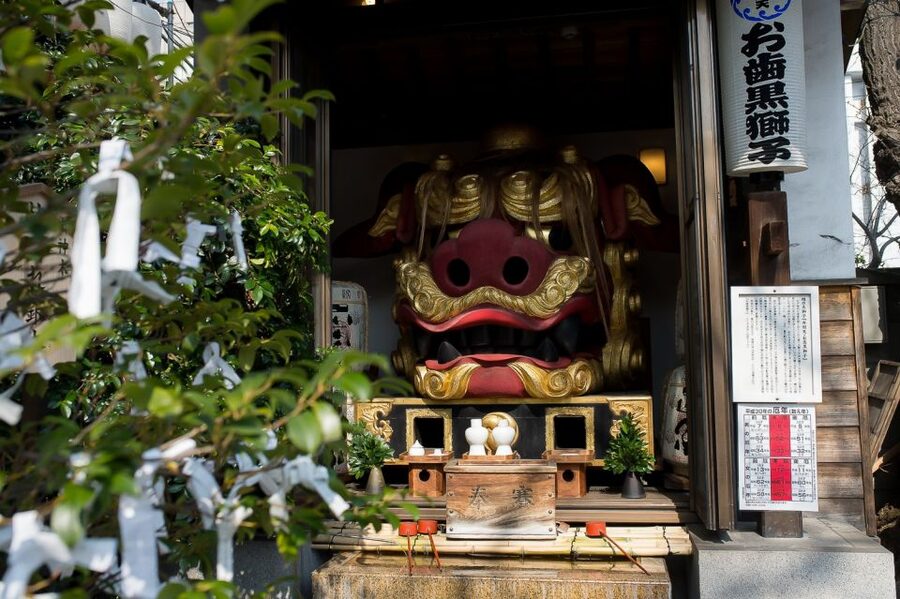 Tokyo: Tsukiji Market Walking Tour & Sushi Cooking Class - Learning four dishes at Japan’s largest cooking school