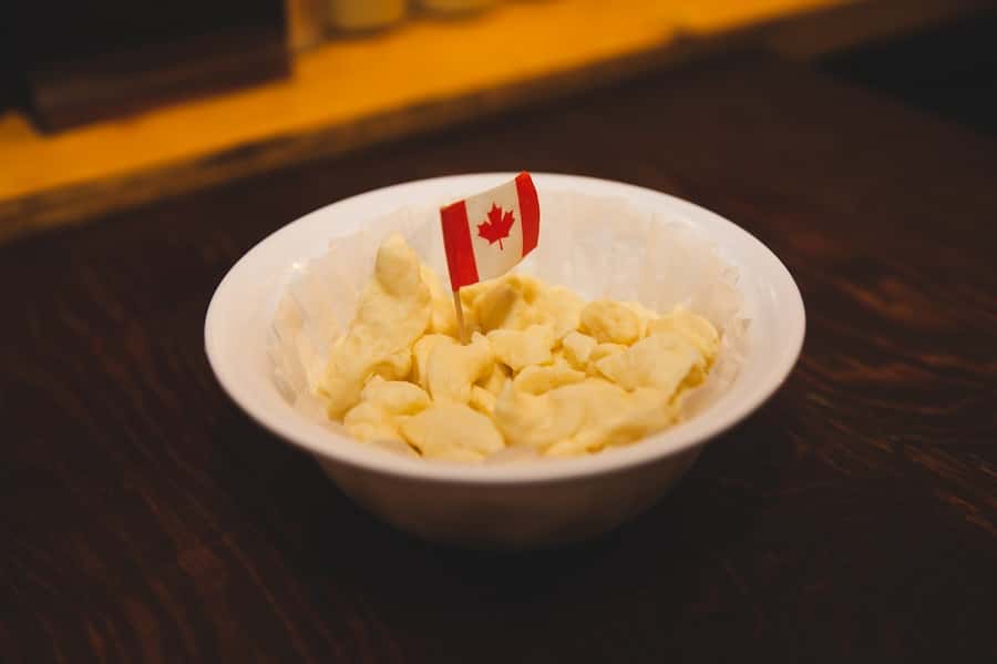 Toronto: St Lawrence Market Food Tour with 6 Tastings - Pasta and Toronto’s Italian roots