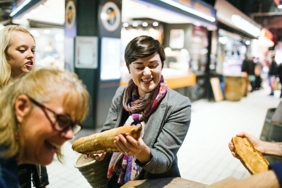 Toulouse: Victor Hugo Market Guided Food Tour with Tastings - Pastries and baguette: starting with everyday French food