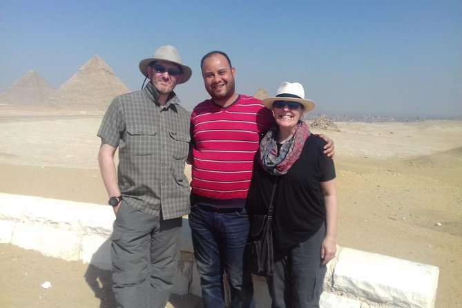Tour to the Pyramids, Egyptian Museum and Local Bazaar from Cairo - What the private vehicle changes