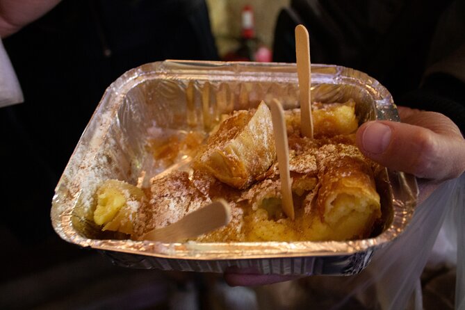 Traditional breakfast in markets with olive oil and honey tasting - Who should book this experience