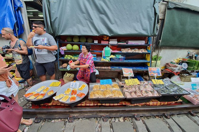Train & Floating Market Food Adventure + Scenic train ride - Why the guide can make or break the day