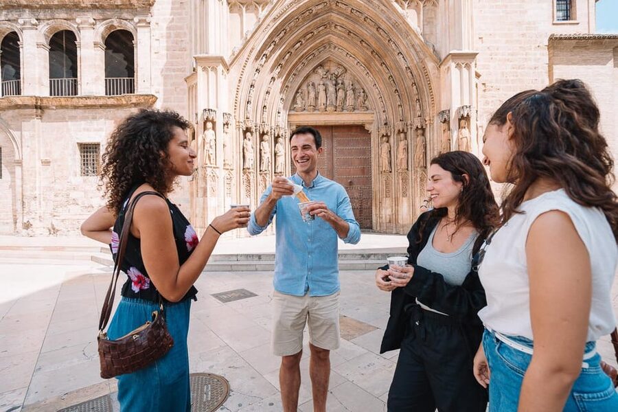 Valencia: Morning Food Tour with Central Market Visit - Local drinks, from vermouth to orxata