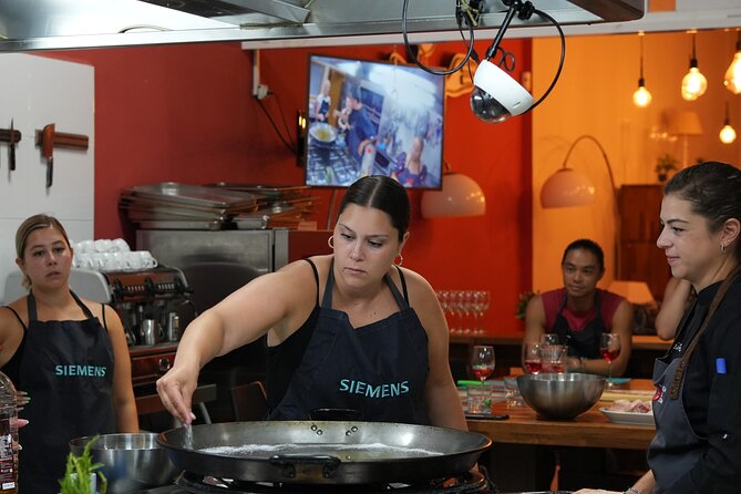 Valencian paella workshop and visit to the Algiros market - Starting at Valencia Club Cocina
