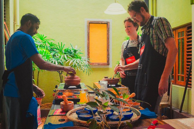 Vegan Cooking Class Colombo with Market Tour - The Clay Pot Is More Than a Photo Prop