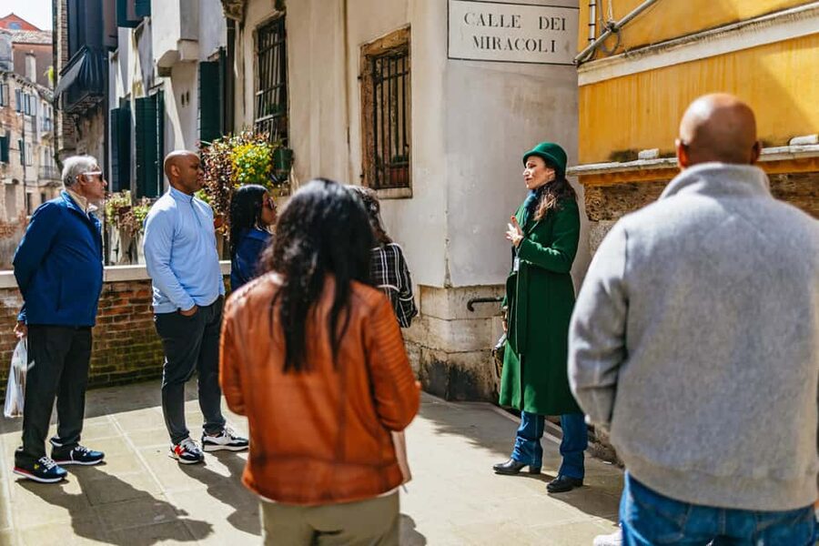 Venice: Rialto Market Food and Wine Lunchtime Tour - Key points to know