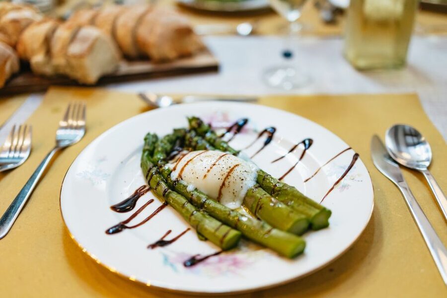 Venice: Rialto Market Tour, Cooking Class, and Lunch - Choosing the second course