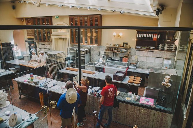 Vienna Eats: Private Foodie Walk with Coffee & Markets - What the private format adds