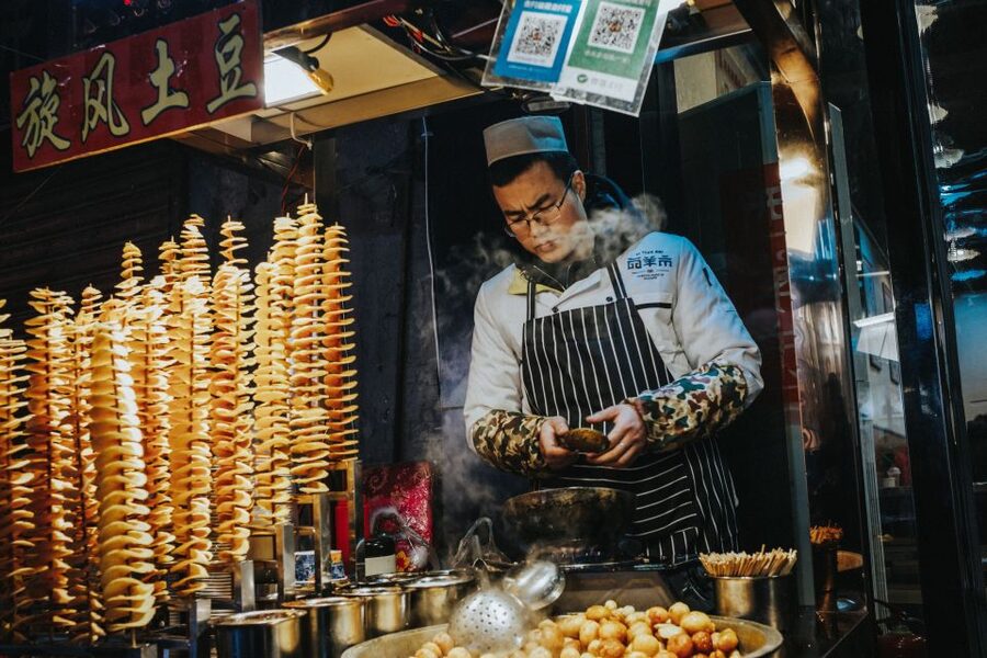 Xi'an Muslim Quarter Night Market Foodie Walking Tour - The main street gives you the first taste