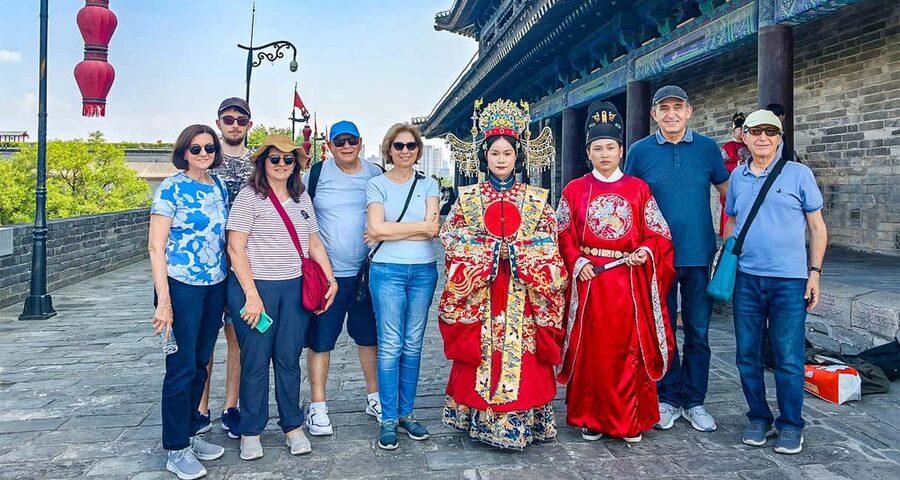 Xi'an: Terracotta Army, Lunch, City Wall, Pagoda, Bazaar - Key points at a glance